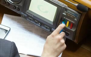 Нардепы не хотят, чтобы Нацагентство контролировало, как партии тратят деньги