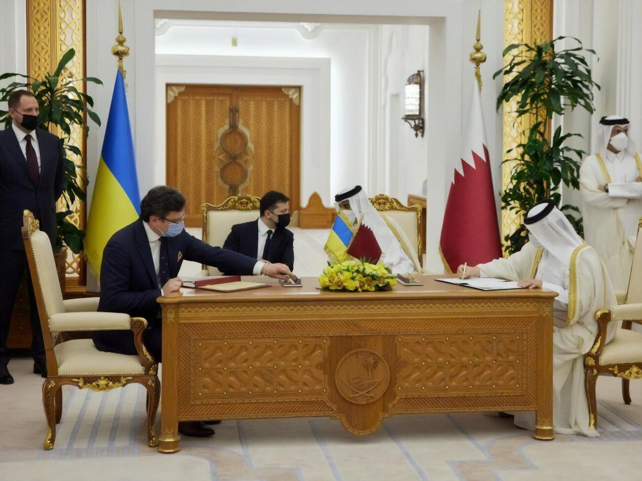 Вибір часу для поїздки Зеленського в Катар розкритикували, але президент вважає, що вона необхідна