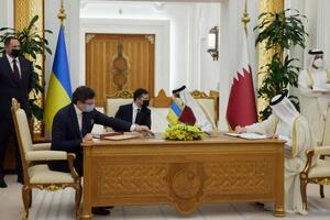 Вибір часу для поїздки Зеленського в Катар розкритикували, але президент вважає, що вона необхідна