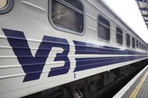Поїзд затримується в дорозі на шість годин