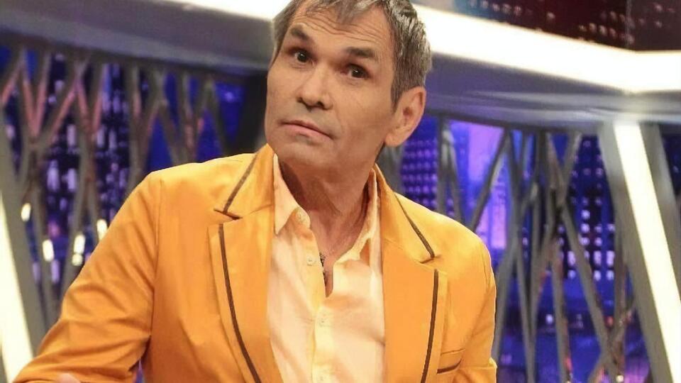 Алибасов проживает в Калининграде