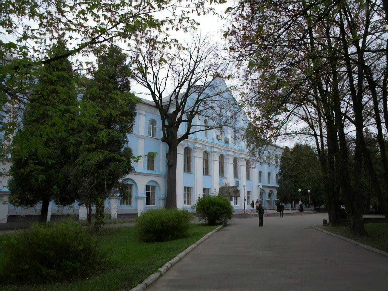 У Національному університеті біоресурсів і природокористування заявили, що активісти заважають очищати ботанічний сад університету від сухостою
