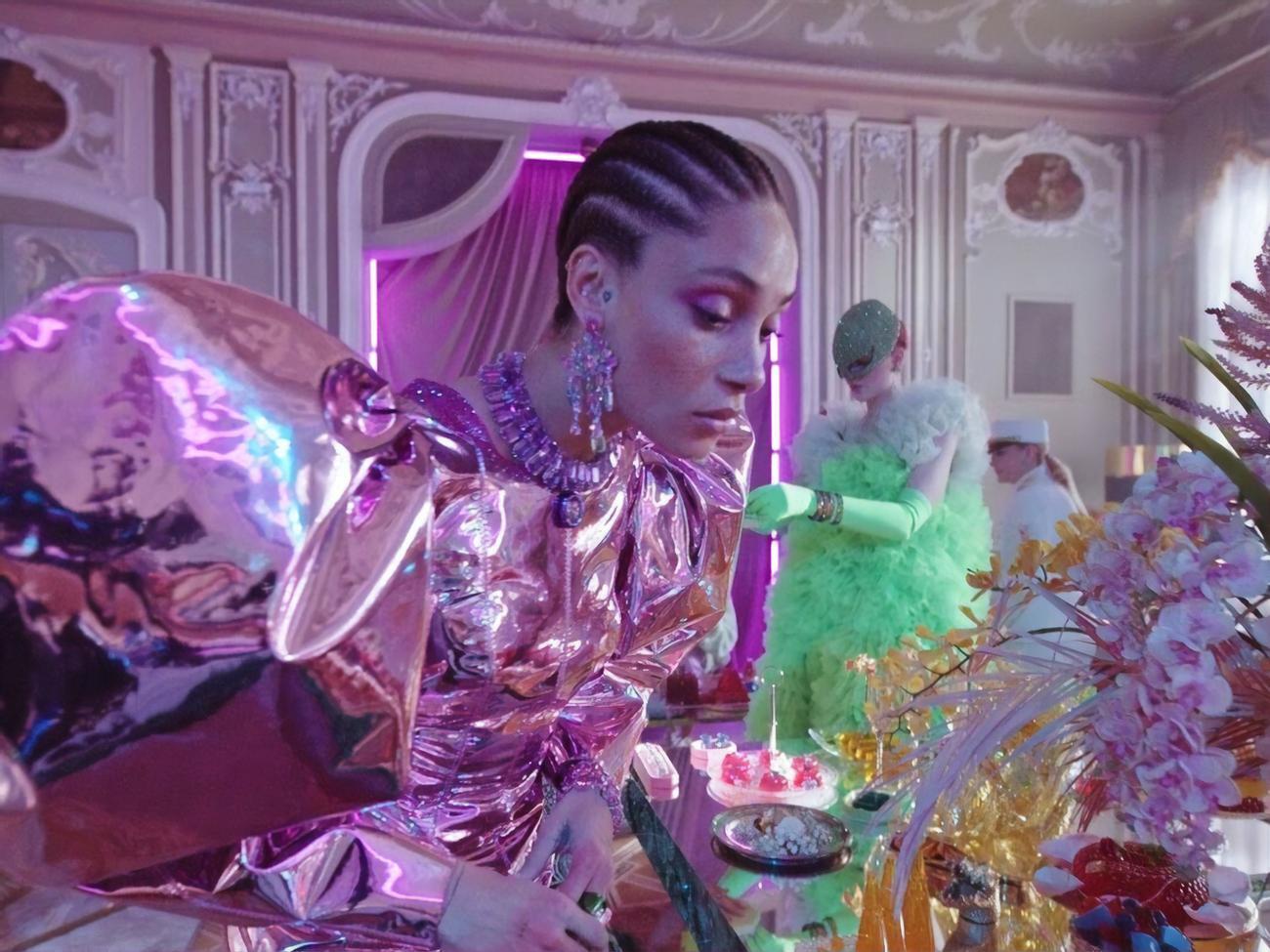 Реклама для Swarovski была снята в Киеве за четыре дня