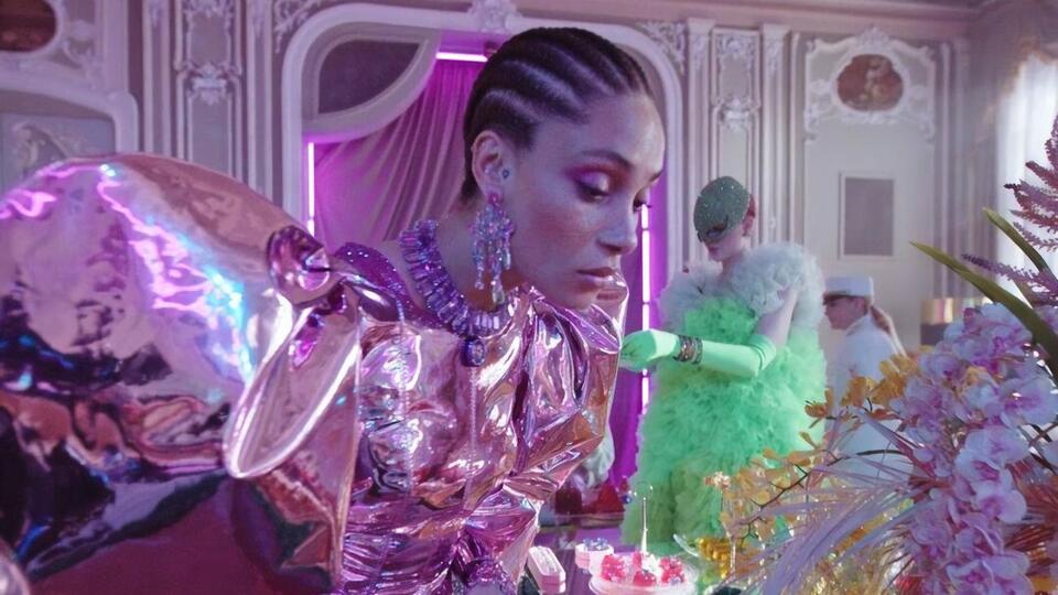 Реклама для Swarovski была снята в Киеве за четыре дня