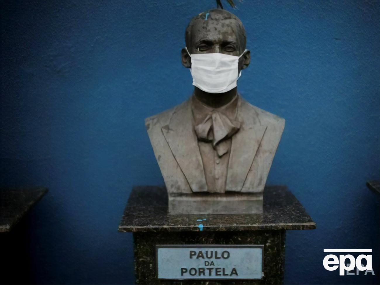 Бразилія наразі на другому місці у світі за поширенням COVID-19 після США