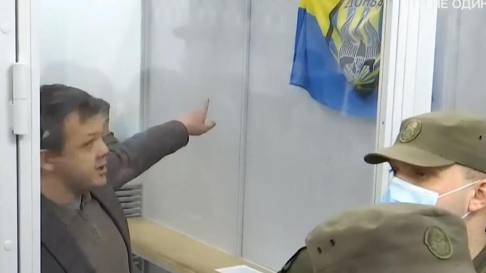 Семенченко на заседании суда развернул знамя батальона "Донбасс"