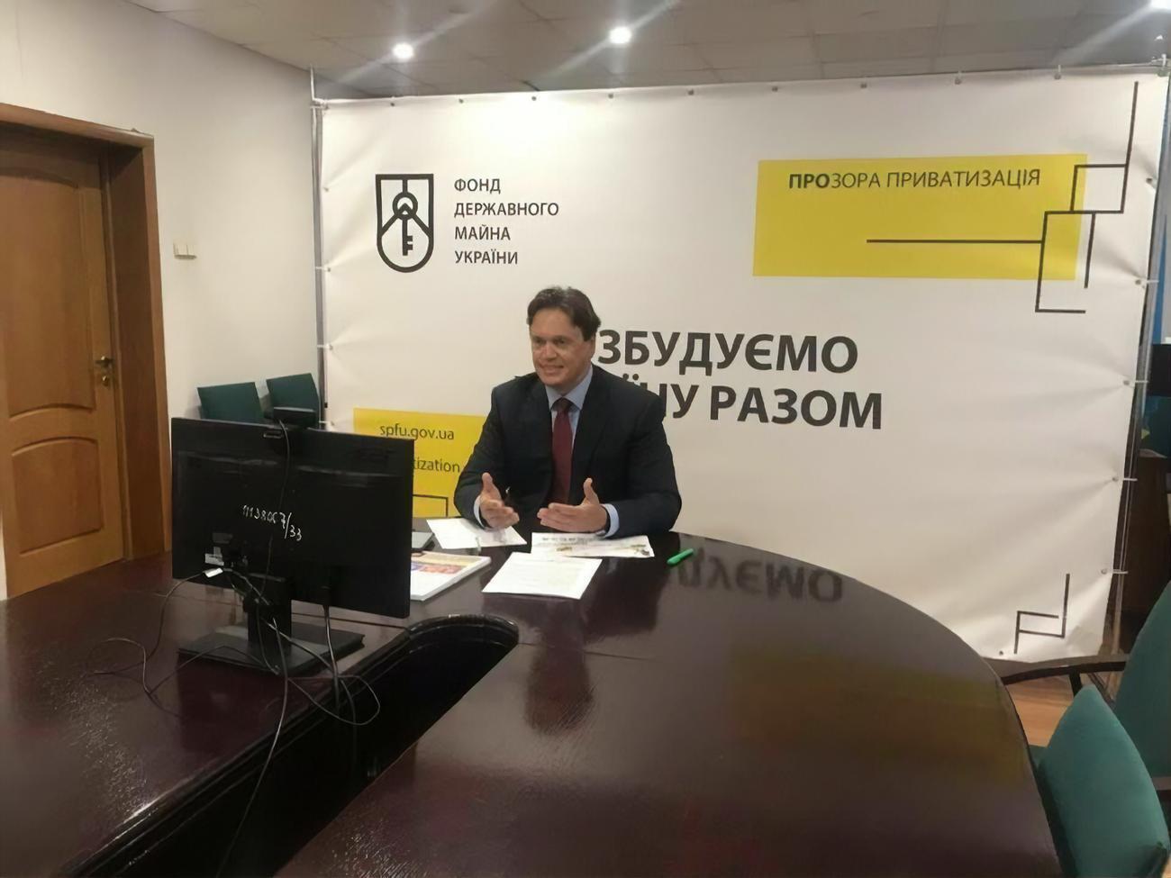 Сенниченко:&nbsp;В Польше было 8 тыс. государственных предприятий, осталось около 50