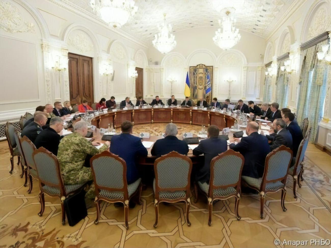 За даними ЗМІ, 9 квітня РНБО продовжить традицію п'ятничних зустрічей