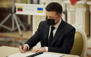 Зеленский подписал закон, который предусматривает создание публичного реестра коллекторских компаний