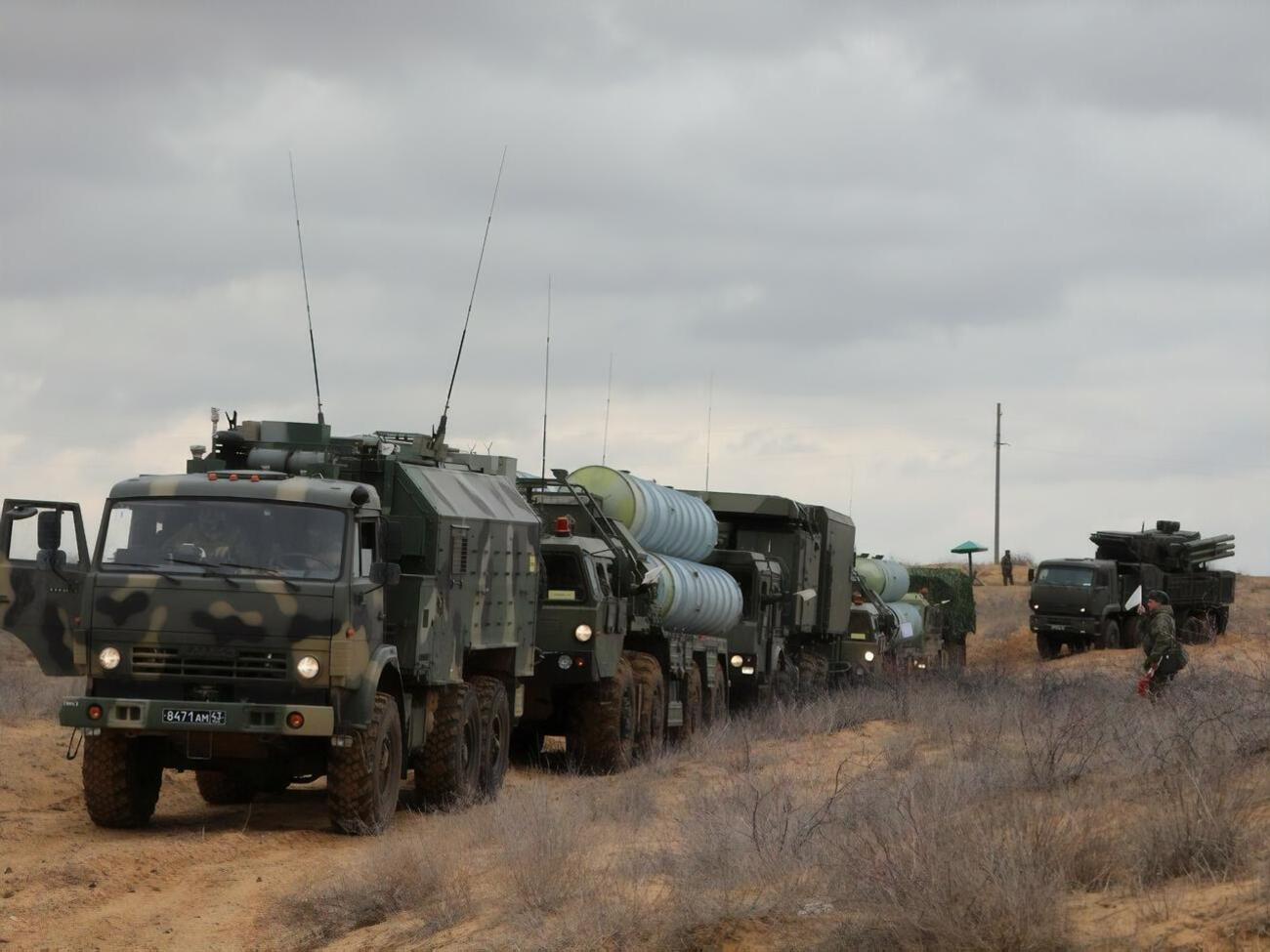 РФ продовжує нарощувати військо на кордоні з Україною