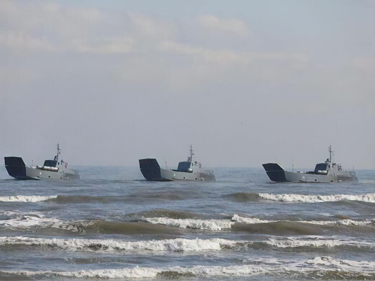 У Чорне море вирушило понад 10 суден