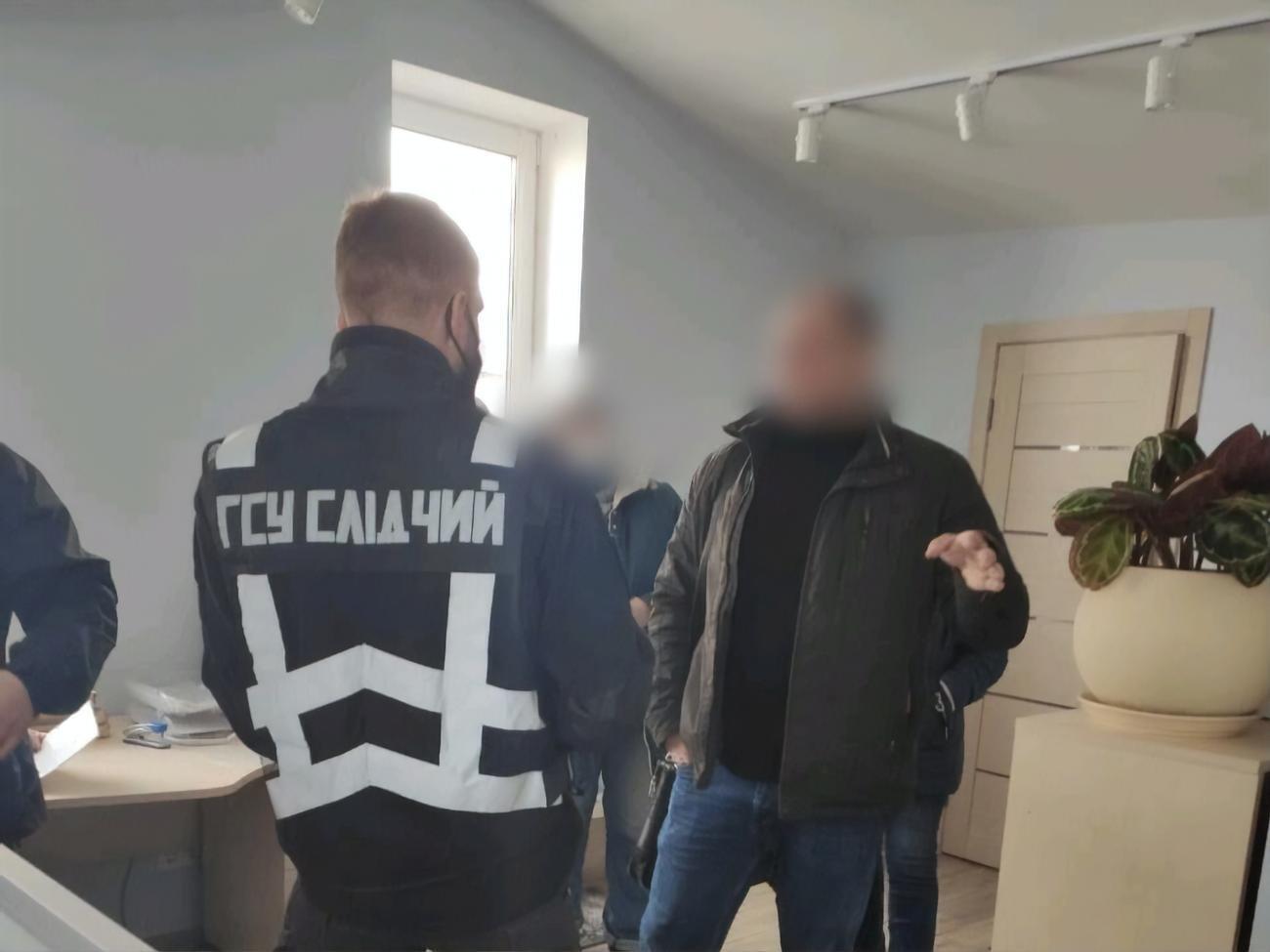 В Киеве прошли обыски, во время которых изъяли документацию по приобретению железнодорожных вагонов