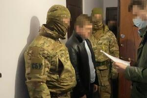 Чоловік вербував громадян з обох боків лінії розмежування і залякував проукраїнськи налаштоване населення, повідомили у СБУ