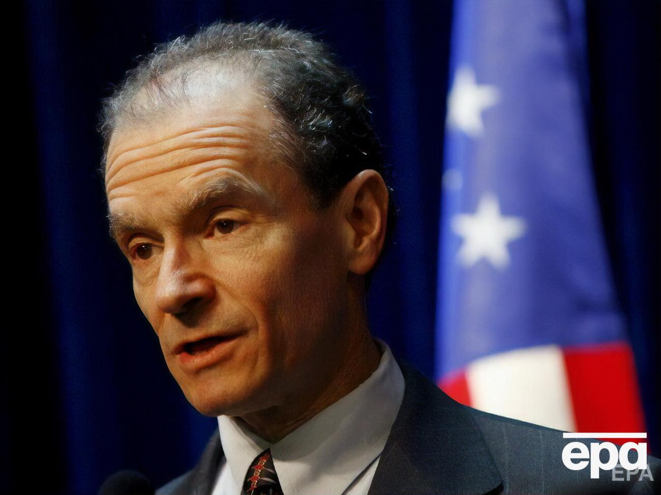 Фрид: Идеологически Трамп, кажется, имеет некоторую симпатию к Путину. Он любит нигилистов и не верит в правила, основанные на порядке, он не любит демократию