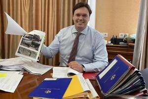 Сенниченко считает, что на министерские должности идут в том числе из-за имущества