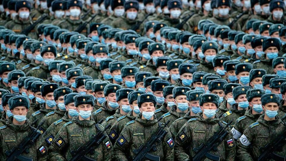 Росія нарощує військову присутність на кордонах з Україною