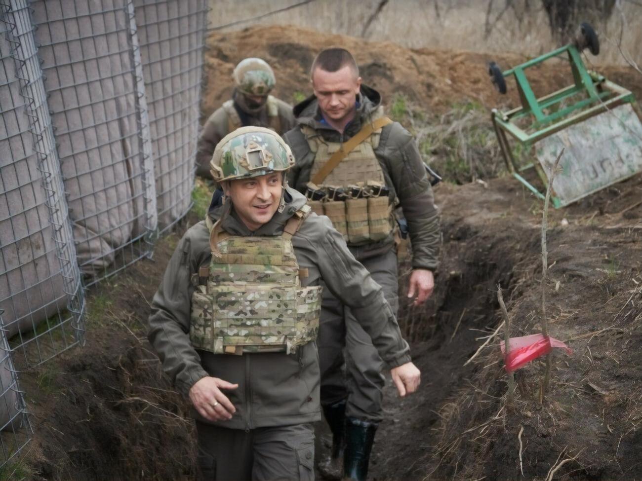 Президент находится в рабочей поездке на Донбассе