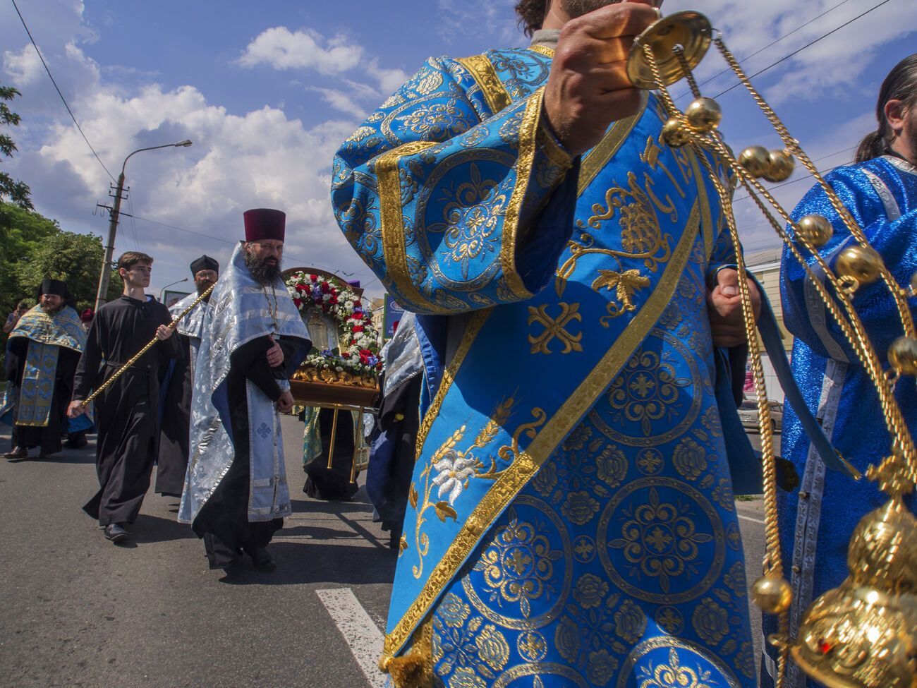 У ЦГЗ зазначили, що священнослужителі тісно контактують із людьми з груп ризику