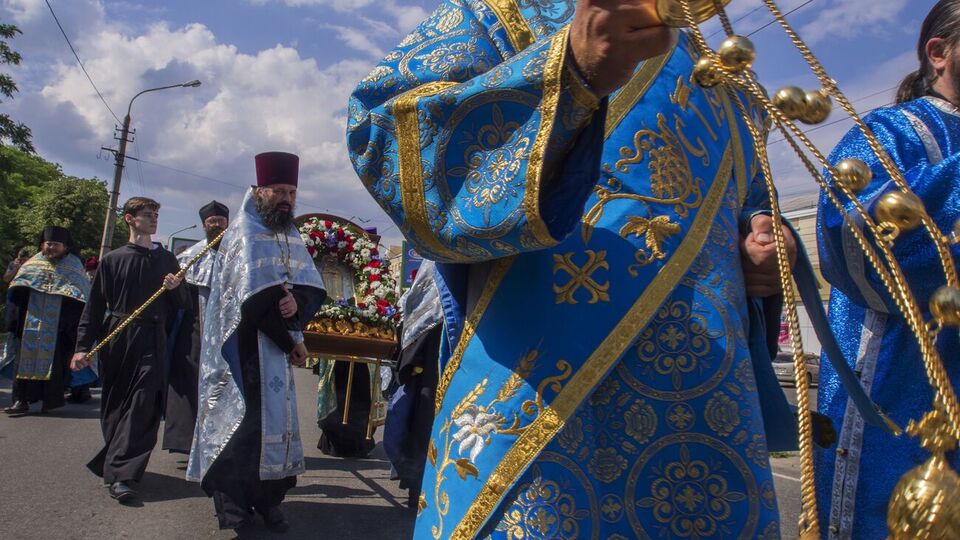 У ЦГЗ зазначили, що священнослужителі тісно контактують із людьми з груп ризику