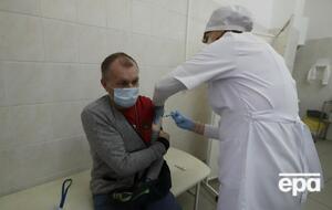 Трое из четырех умерших после вакцинации препаратом "Спутник V" – женщины в возрасте 51, 69 и 74 лет, сообщило издание EUobserver