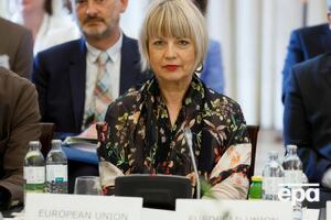 Эскалация на Донбассе показала, что ситуация продолжает быть "хрупкой", сказала Шмид