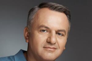 Олег Синютка: Человек платит последние свои деньги – и эти деньги отправляются в Россию. А Россия закупает вооружение, отправляет его на Донбасс и убивает наших воинов