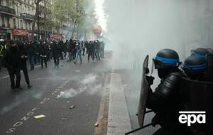 За даними МВС, у Парижі на акцію вийшли 17 тис. осіб