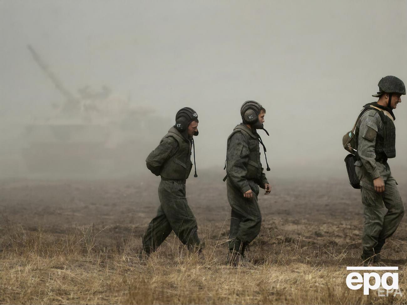 Відведення російських військ від кордону з Україною "чисто умовне", підкреслив Муженко