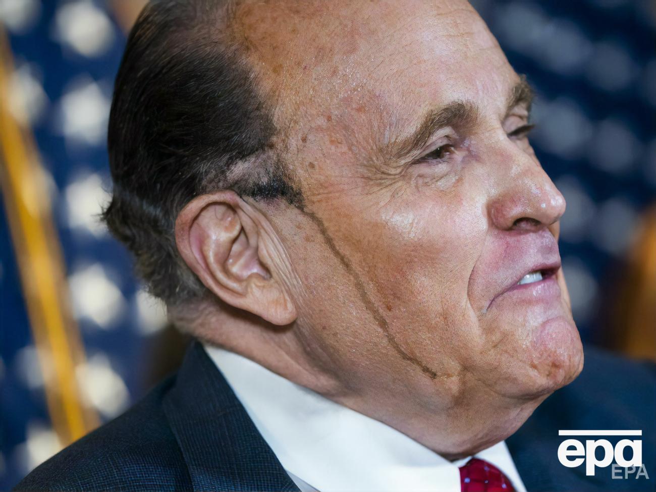 Джуліані "викладав божевільні змови, а Єрмак із ними погоджувався", сказав експомічник Зеленського, який став свідком бесіди