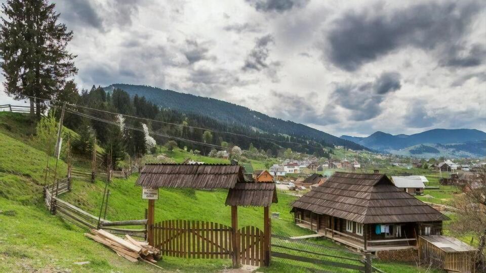 Зеленский сходил в музей в Верховине