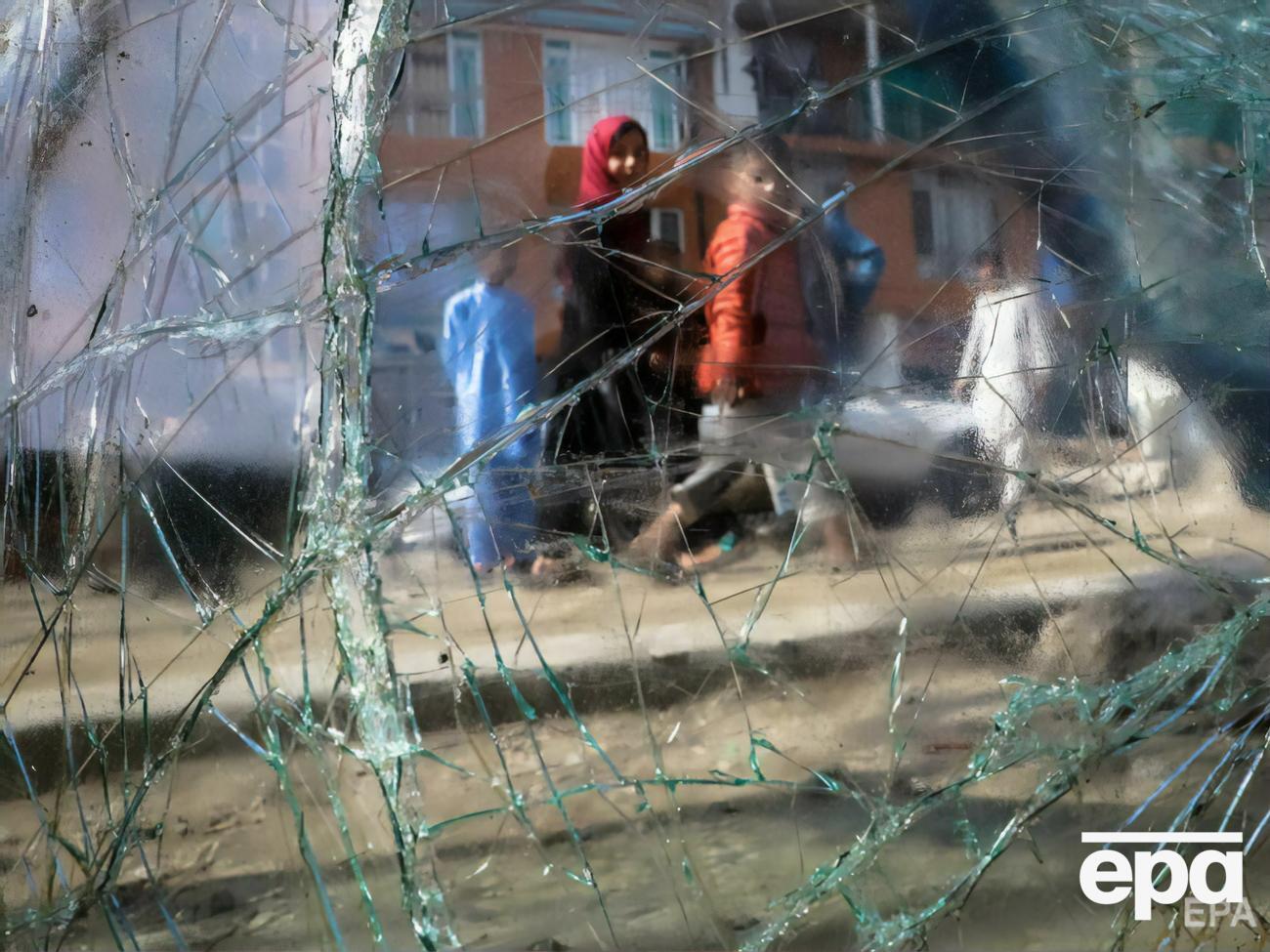 Унаслідок вибухів двох автобусів загинуло не менше ніж 13 осіб