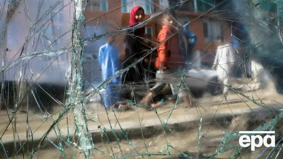 Унаслідок вибухів двох автобусів загинуло не менше ніж 13 осіб