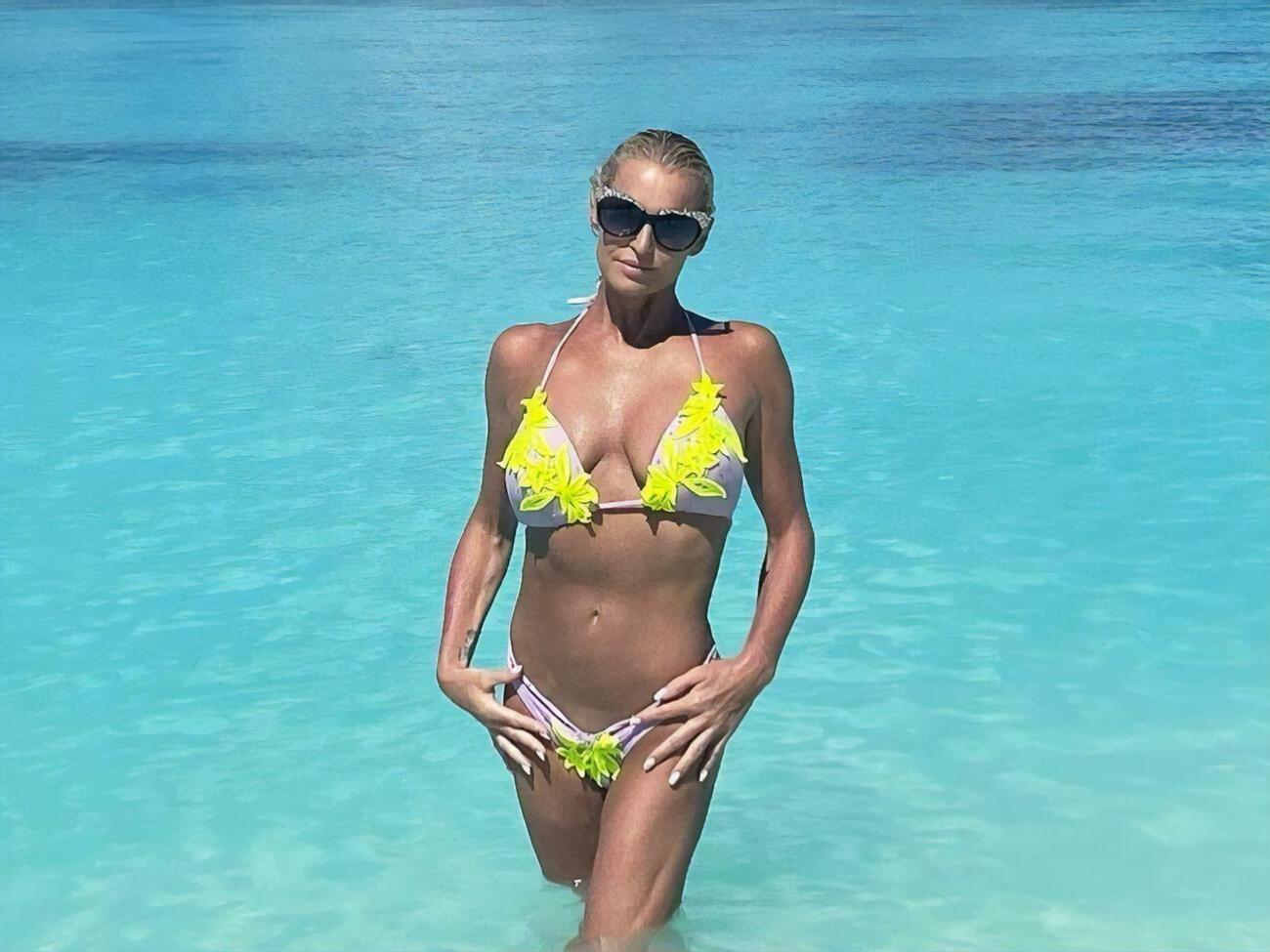 Волочкова:&nbsp;Как вам, девочки?! Вас многие и часто ли так носят на руках?! Да еще и на Мальдивских берегах...