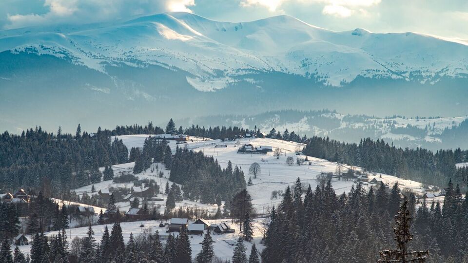 Спасатели объявили третий уровень опасности