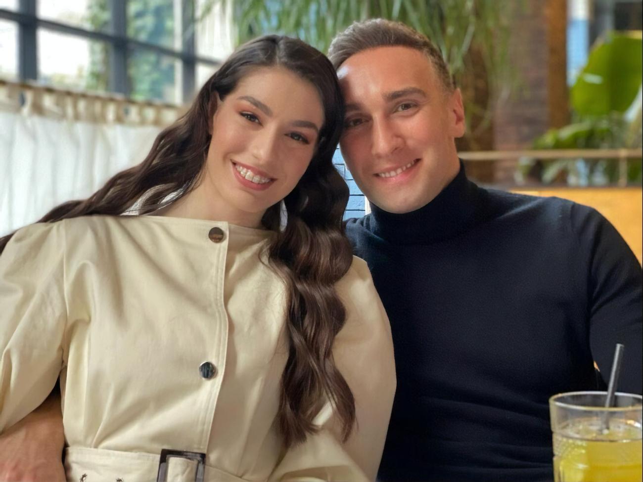 Макацарія та Чичуа оголосили про свої стосунки у квітні 2021 року