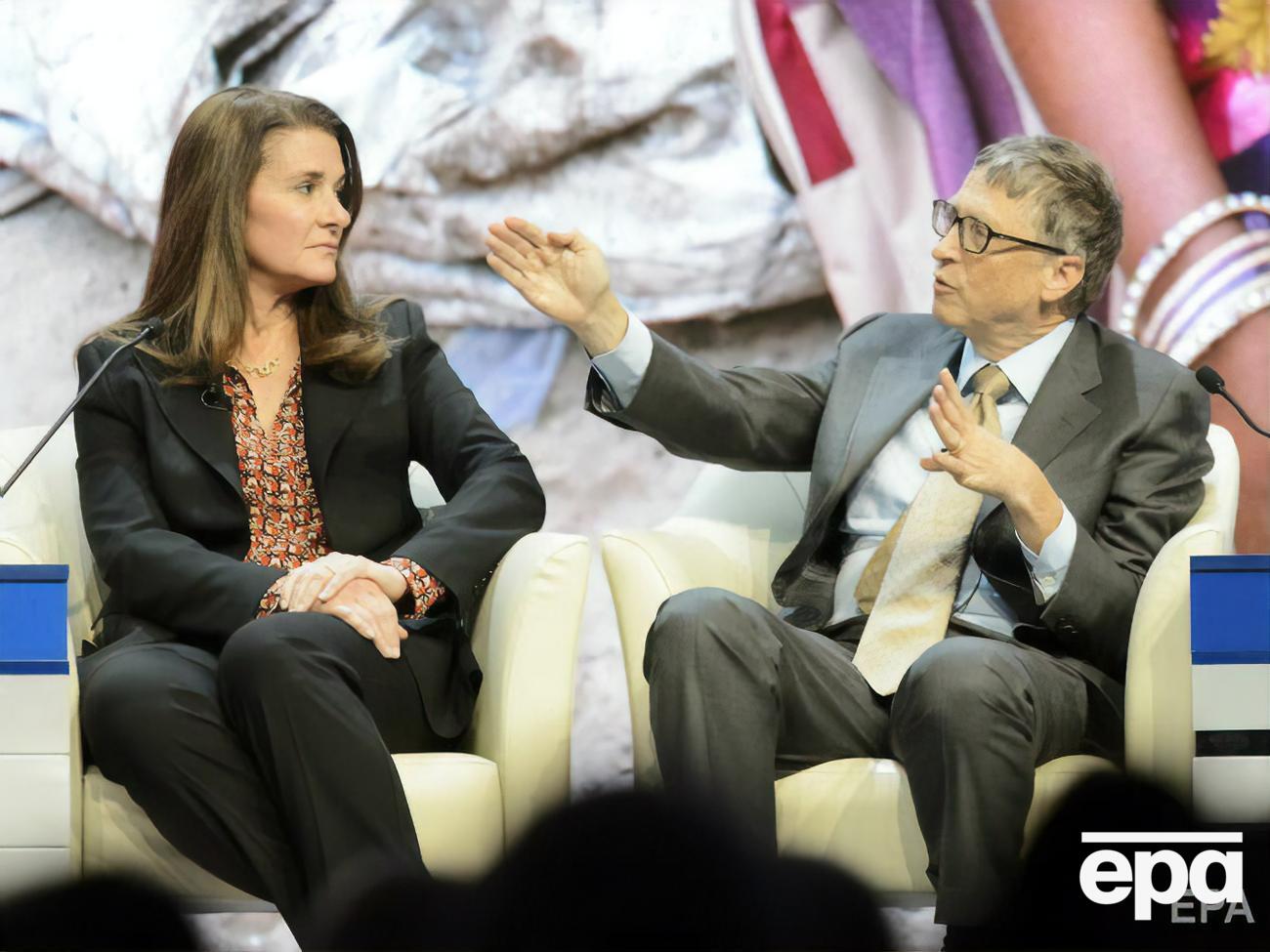 По данным СМИ, знаменитая пара разводится из-за Эпштейна