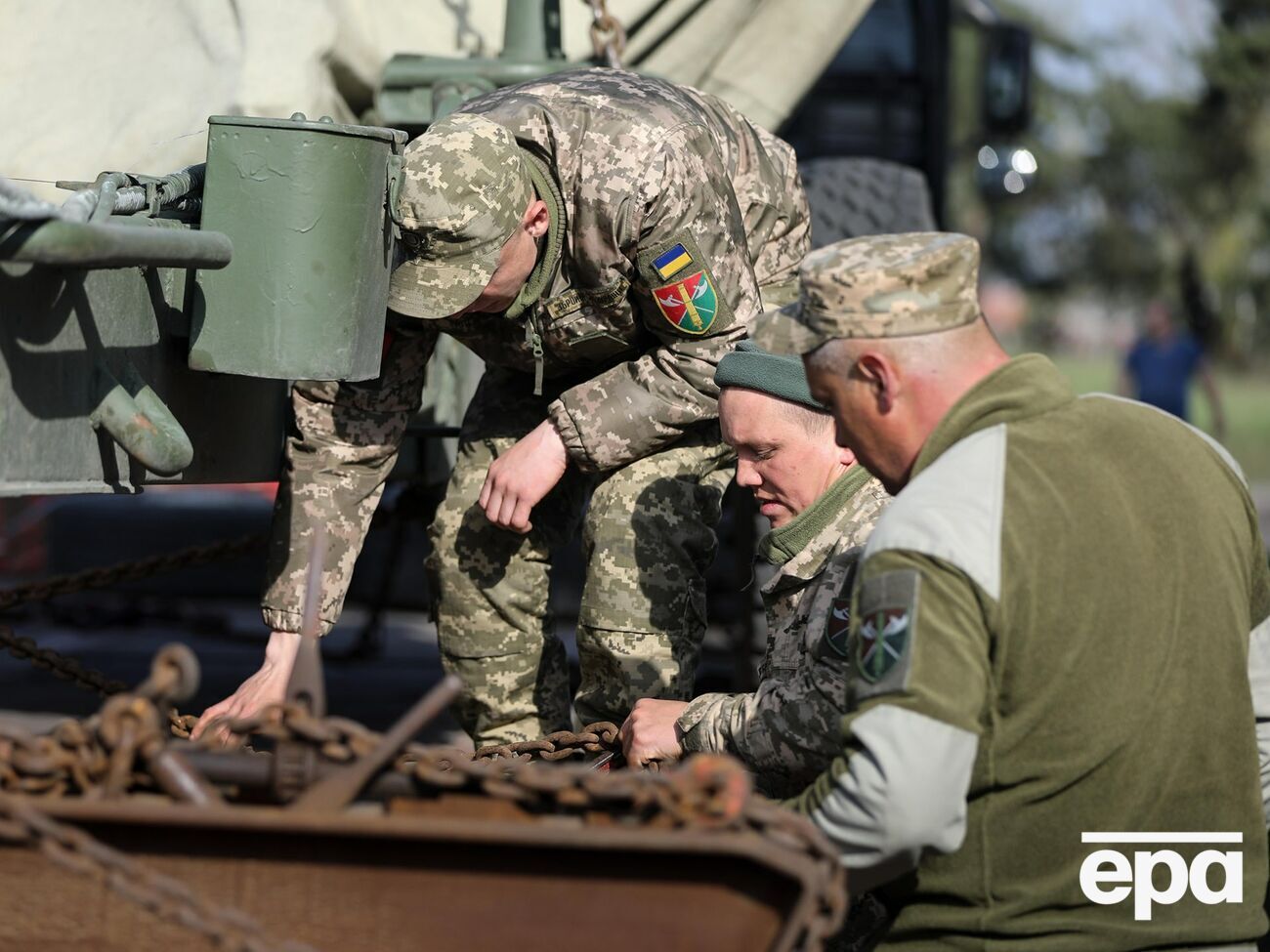 По данным штаба ООС, боевых потерь в рядах украинских военнослужащих нет