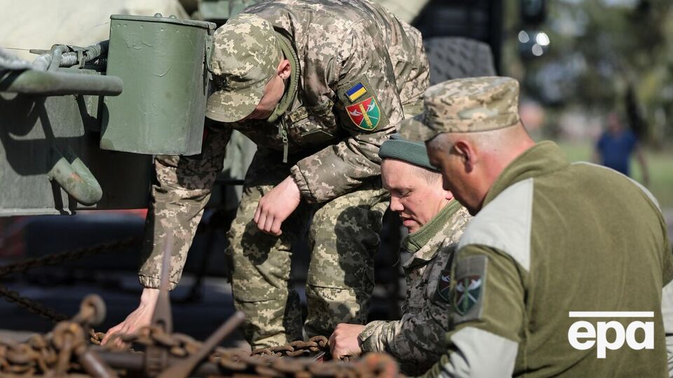 По данным штаба ООС, боевых потерь в рядах украинских военнослужащих нет