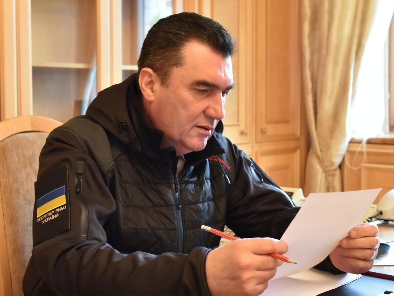 За словами Данілова, олігархи мають дуже значний вплив усередині й поза країною