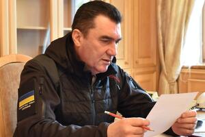 За словами Данілова, олігархи мають дуже значний вплив усередині й поза країною