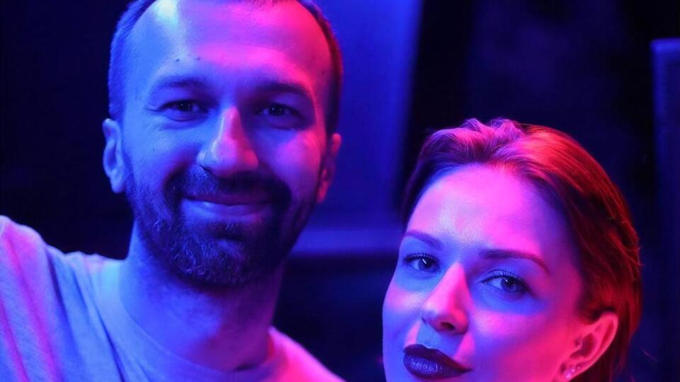 Лещенко уже несколько дней воздерживается от комментария по поводу выступления жены в Москве
