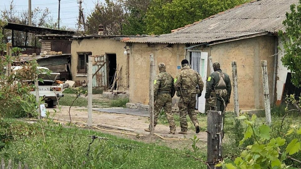 Во время обыска дома была супруга убитого с двумя детьми