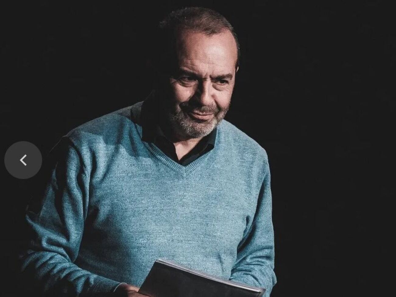 Памятка, чтобы ничего не перепутать. Путин – наш президент. Байден – маразматик. Интернет – зло. Украина – предательница славянского единства