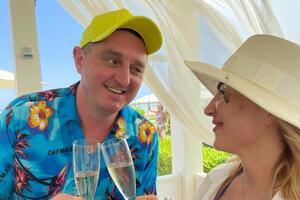 Дядя Жора с женой могут воспользоваться узнаваемостью, чтобы получить лучший столик в ресторане