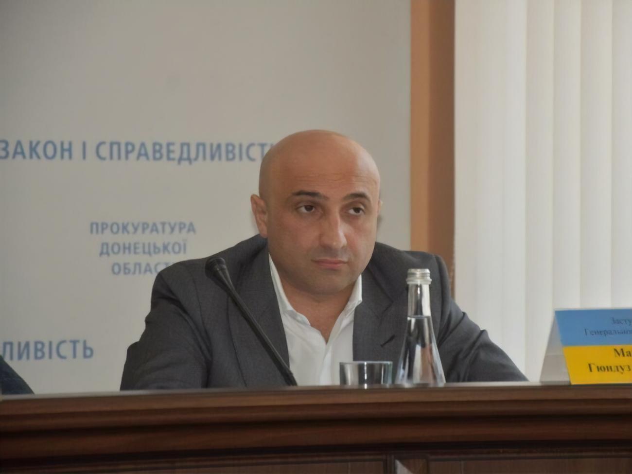 По словам Мамедова, Россия на Донбассе поддерживает военные лагеря и псевдопатриотические клубы для детей