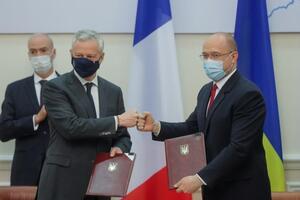 Угоди підписав Ле Мер (ліворуч) і Шмигаль (праворуч)