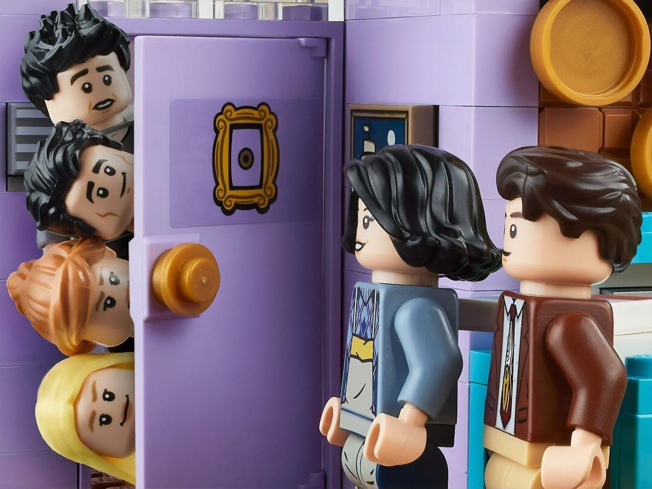 Набор Lego, созданный по мотивам сериала "Друзья", появится в продаже в первый день лета