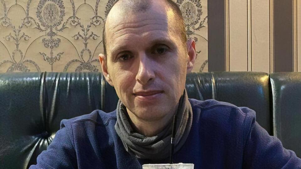 Бражников утверждал, что был в "Изоляции" обычным заключенным и сам подвергался пыткам