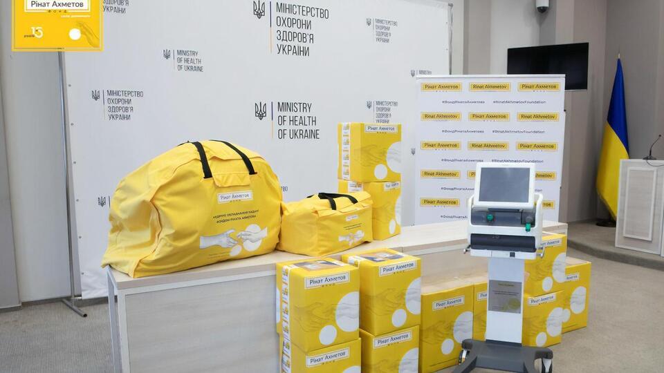 Для поддержки сферы здравоохранения страны Фонд реализовал десятки проектов, среди которых – "Борьба с COVID-19 в Украине"