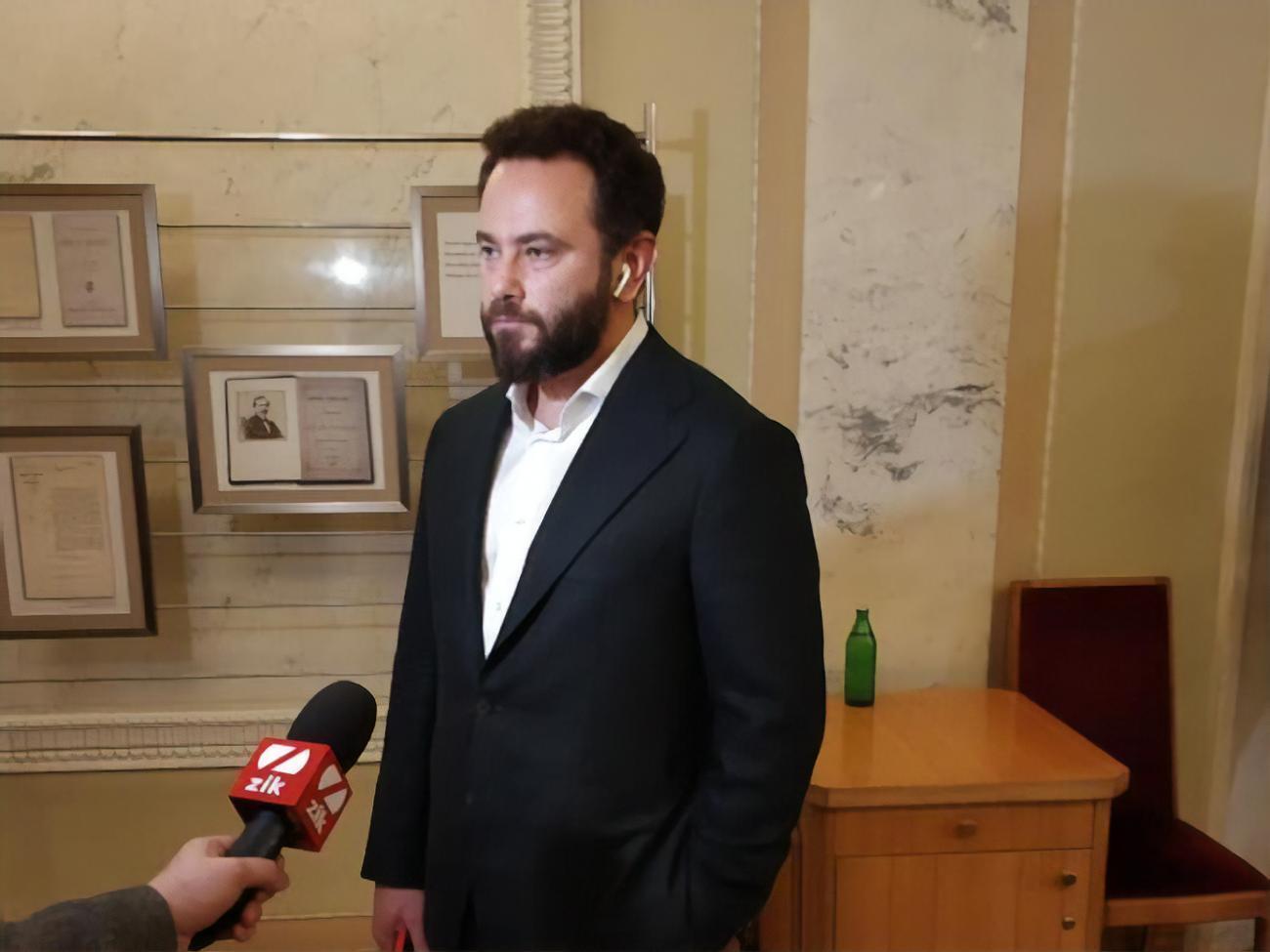 1 февраля нардепы от "Слуги народа" проголосовали за исключение Дубинского из фракции